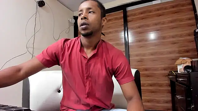 AlejoKhalifa  online show from 02/03/25, 01:52