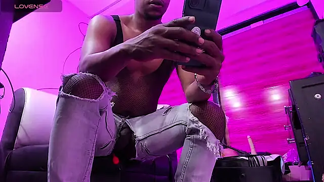 AlejoKhalifa  online show from 02/13/25, 09:30