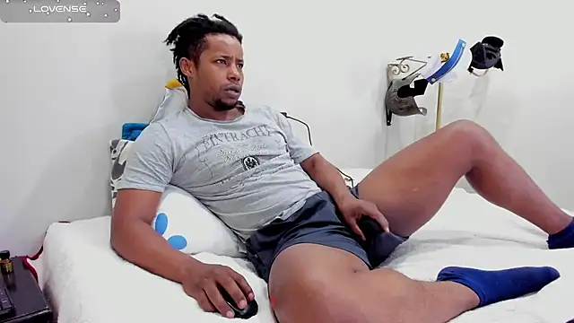 AlejoKhalifa  online show from 09/23/25, 09:56