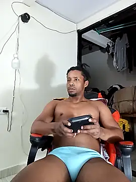 AlejoKhalifa  online show from 09/29/25, 12:16