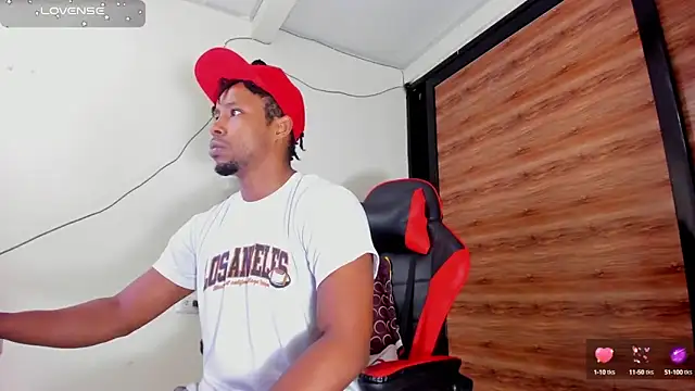 AlejoKhalifa  online show from 10/01/25, 10:21