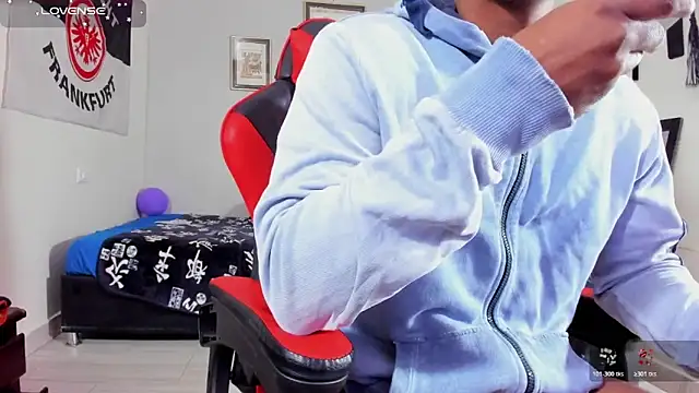 AlejoKhalifa  online show from 10/29/25, 12:13