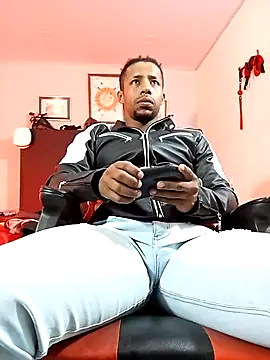 AlejoKhalifa  online show from 03/07/26, 09:28