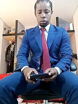 AlejoKhalifa  online show from 04/13/26, 10:32