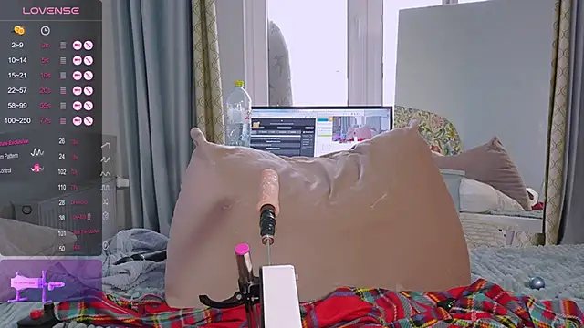 Meukotis online show from 10/11/25, 11:20