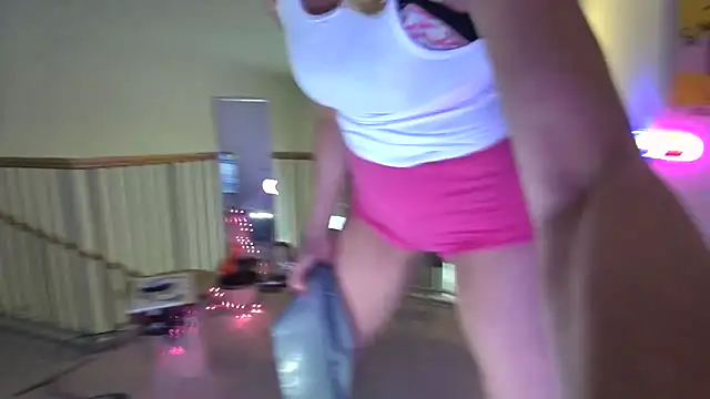 Snapshot of Glamazonx chatting on 01/30/25, 09:47 Glamazonx online show from 01/30/25, 09:47