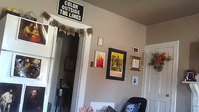 Snapshot of Glamazonx chatting on 11/08/25, 04:29 Glamazonx online show from 11/08/25, 04:29