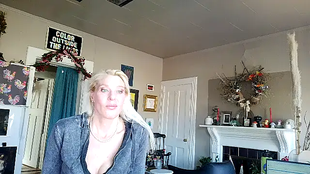 Glamazonx online show from 12/15/25, 04:22