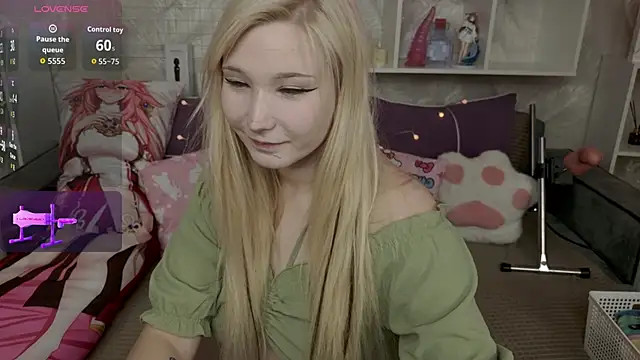 Snapshot of MeowkaKitty chatting on 12/01/25, 02:05 MeowkaKitty online show from 12/01/25, 02:05