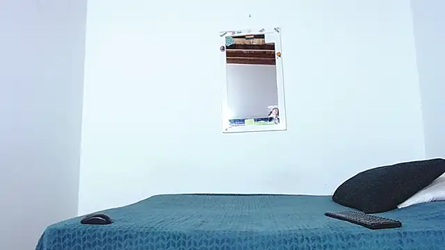 Snapshot of Trix_fiore_oficial chatting on 02/20/25, 02:29 Trix fiore oficial online show from 02/20/25, 02:29