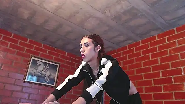 Snapshot of Trix_fiore_oficial chatting on 02/07/26, 10:35 Trix fiore oficial online show from 02/07/26, 10:35