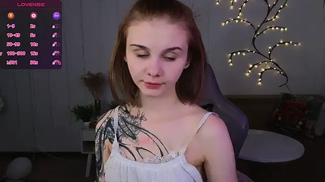 Snapshot of Britney_Lynch chatting on 01/11/25, 03:34 Britney Lynch online show from 01/11/25, 03:34