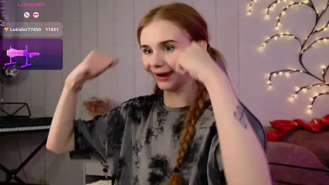 Snapshot of Britney_Lynch chatting on 02/03/25, 03:09 Britney Lynch online show from 02/03/25, 03:09