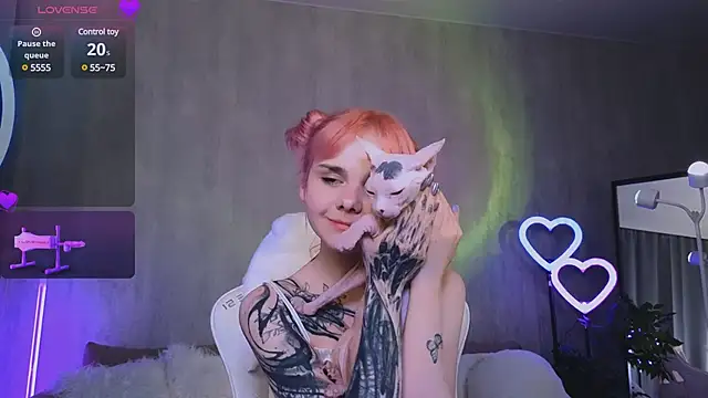 Snapshot of Britney_Lynch chatting on 03/23/25, 01:09 Britney Lynch online show from 03/23/25, 01:09