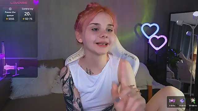 Snapshot of Britney_Lynch chatting on 03/23/25, 04:16 Britney Lynch online show from 03/23/25, 04:16