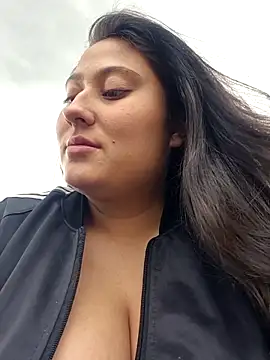 Snapshot of Celeem_ chatting on 05/19/26, 10:16 Celeem online show from 05/19/26, 10:16