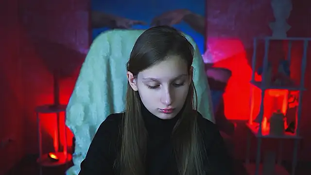 EllaHorton online show from 12/03/24, 06:37