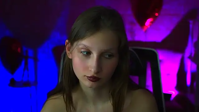 EllaHorton online show from 03/07/25, 07:27