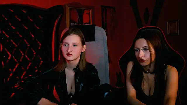 EllaHorton online show from 10/23/25, 04:39