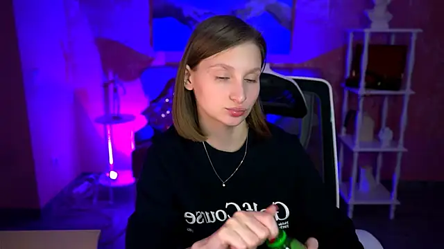 EllaHorton online show from 03/02/26, 01:40