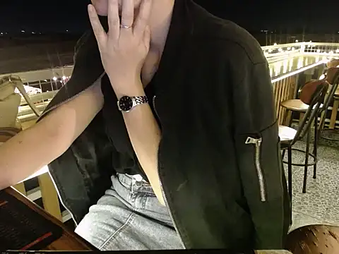 Snapshot of Fiola-Ly chatting on 01/24/25, 05:32 Fiola-Ly online show from 01/24/25, 05:32