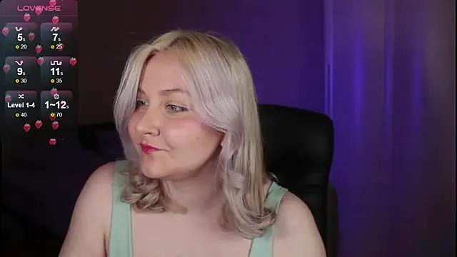 Snapshot of sensual_girrrl chatting on 10/19/25, 07:47 sensual girrrl online show from 10/19/25, 07:47