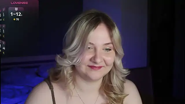 Snapshot of sensual_girrrl chatting on 04/14/26, 11:55 sensual girrrl online show from 04/14/26, 11:55