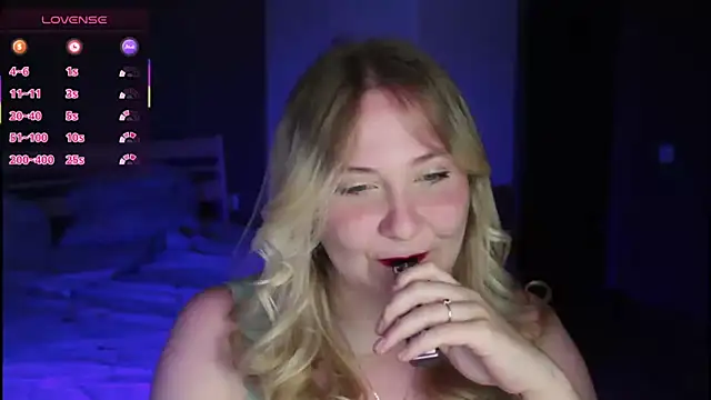 Snapshot of sensual_girrrl chatting on 07/06/26, 12:07 sensual girrrl online show from 07/06/26, 12:07