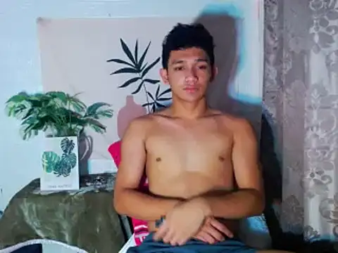 Snapshot of Prvncjshz2 chatting on 11/02/25, 01:35 Prvncjshz2 online show from 11/02/25, 01:35