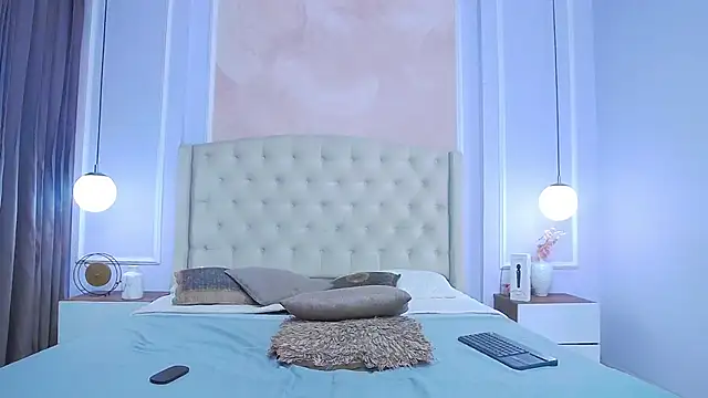 JoannaCox online show from 11/04/25, 07:24