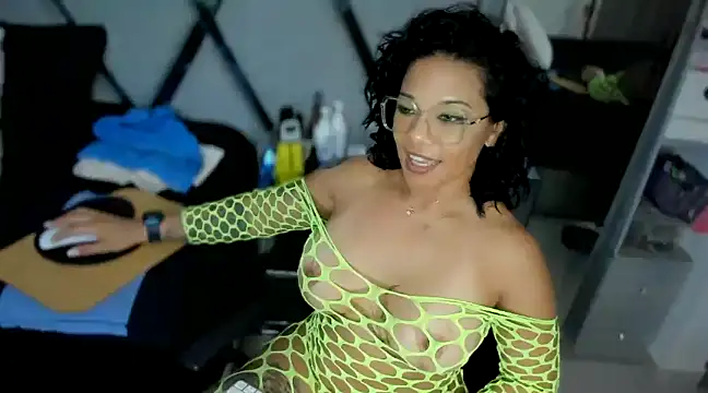 paula daniela1 online show from 01/07/25, 11:14