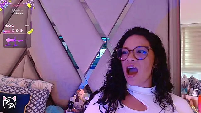 Snapshot of paula_daniela1 chatting on 06/16/26, 09:06 paula daniela1 online show from 06/16/26, 09:06