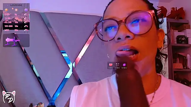 Snapshot of paula_daniela1 chatting on 07/12/26, 09:17 paula daniela1 online show from 07/12/26, 09:17