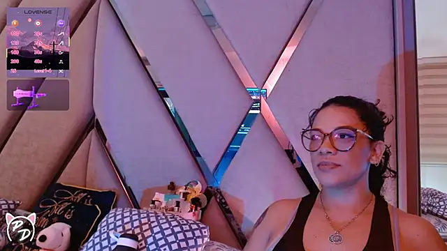 Snapshot of paula_daniela1 chatting on 07/13/26, 09:50 paula daniela1 online show from 07/13/26, 09:50