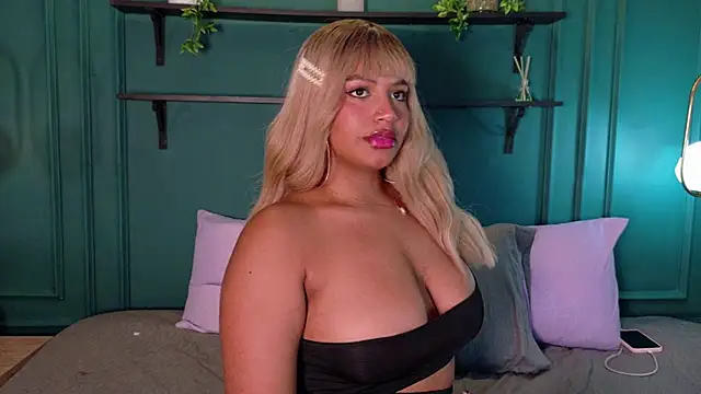 Snapshot of taylor-sexyy chatting on 02/28/26, 12:00 taylor-sexyy online show from 02/28/26, 12:00