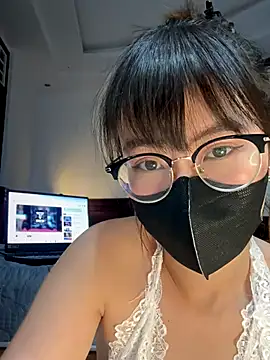 Snapshot of Na-Sweety chatting on 10/10/25, 03:55 Na-Sweety online show from 10/10/25, 03:55