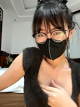 Snapshot of Na-Sweety chatting on 10/21/25, 05:24 Na-Sweety online show from 10/21/25, 05:24