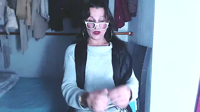 LorenJade online show from 11/04/25, 07:29