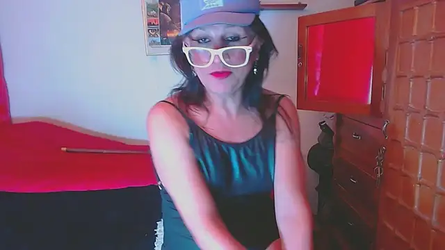 LorenJade online show from 11/07/25, 08:14