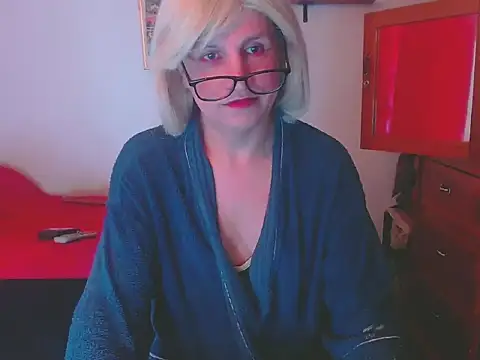 LorenJade online show from 12/17/25, 07:25