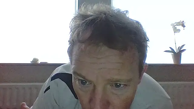 Snapshot of bertolini chatting on 03/10/26, 08:08 bertolini online show from 03/10/26, 08:08