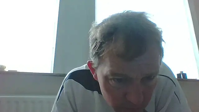 Snapshot of bertolini chatting on 03/23/26, 07:56 bertolini online show from 03/23/26, 07:56