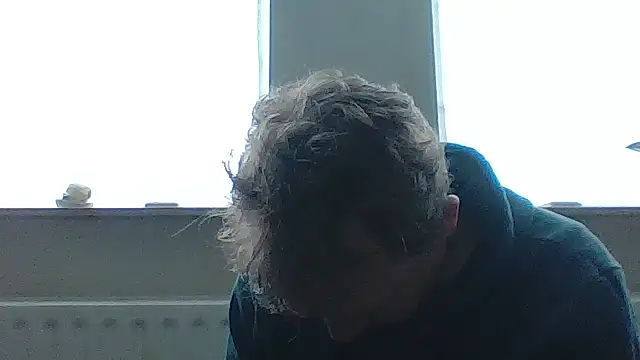 Snapshot of bertolini chatting on 03/31/26, 02:17 bertolini online show from 03/31/26, 02:17