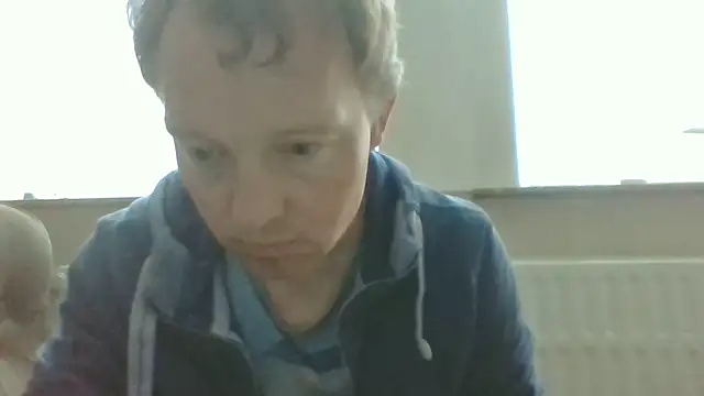 Snapshot of bertolini chatting on 04/19/26, 06:10 bertolini online show from 04/19/26, 06:10