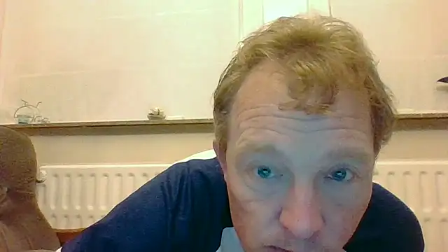 Snapshot of bertolini chatting on 04/22/26, 08:43 bertolini online show from 04/22/26, 08:43