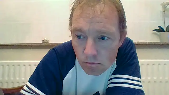 Snapshot of bertolini chatting on 04/23/26, 08:44 bertolini online show from 04/23/26, 08:44
