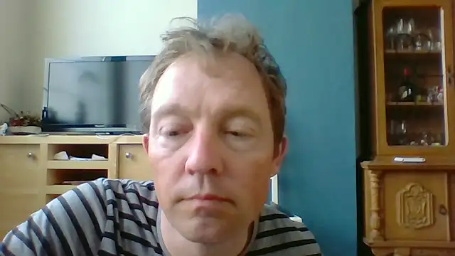 Snapshot of bertolini chatting on 04/29/26, 05:30 bertolini online show from 04/29/26, 05:30