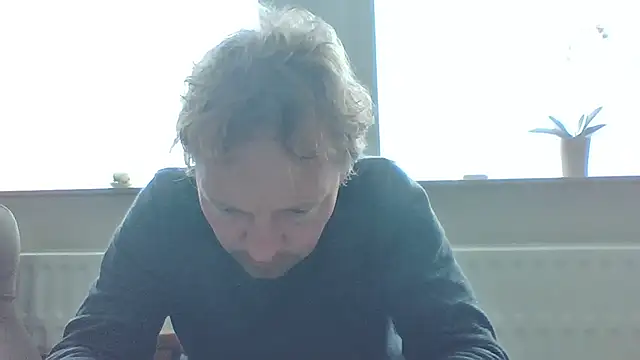 Snapshot of bertolini chatting on 05/07/26, 11:26 bertolini online show from 05/07/26, 11:26