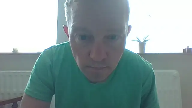 Snapshot of bertolini chatting on 05/14/26, 07:37 bertolini online show from 05/14/26, 07:37