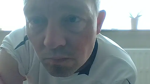 Snapshot of bertolini chatting on 05/22/26, 08:21 bertolini online show from 05/22/26, 08:21
